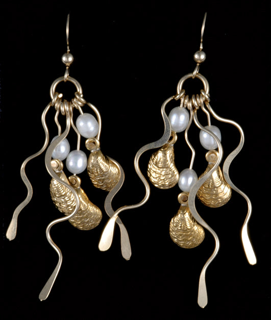Oysters & Pearls in Waves