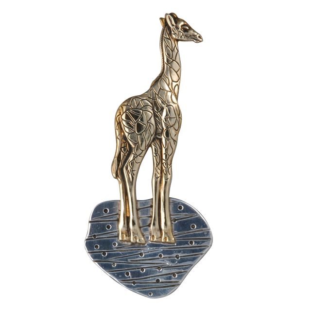 Giraffe on Ground Pin/Pendant