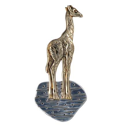 Giraffe on Ground Pin/Pendant